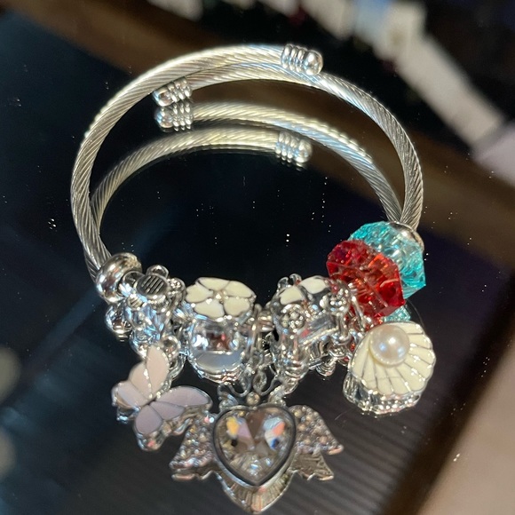 Adjustable bracelet - Picture 4 of 8